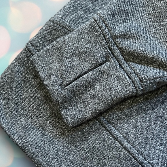 Adidas Women’s Climawarm Gray and Black Athletic Workout Sweatshirt Hoodie XS - Picture 4 of 6